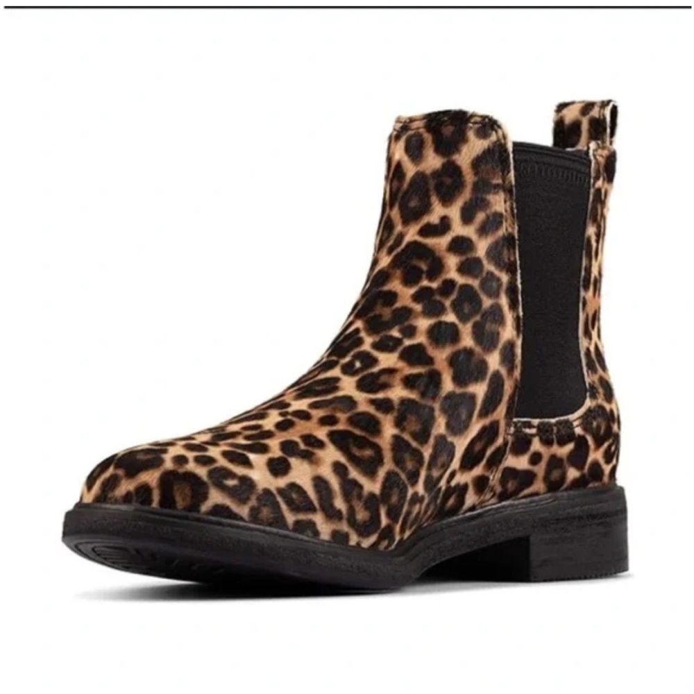 Clarks Leopard Print Chelsea Ankle Boots in Tan and Black